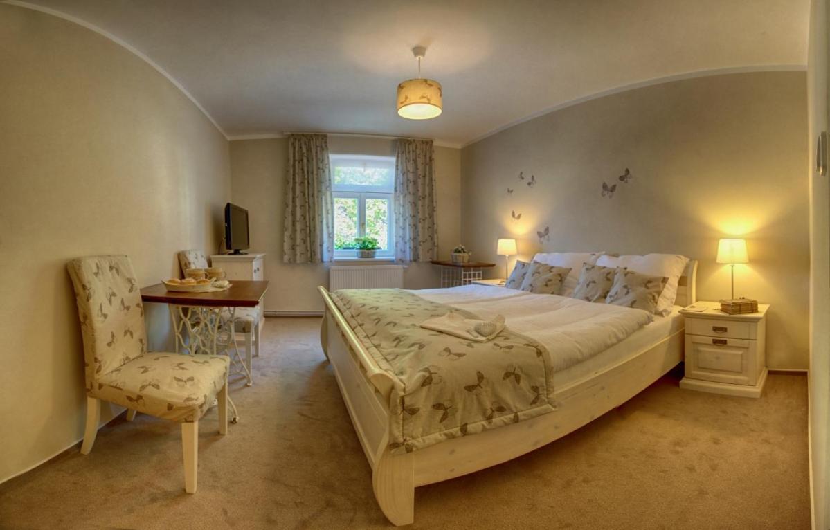Hotel Pansky Dum Nove Mesto na Morave Luaran gambar