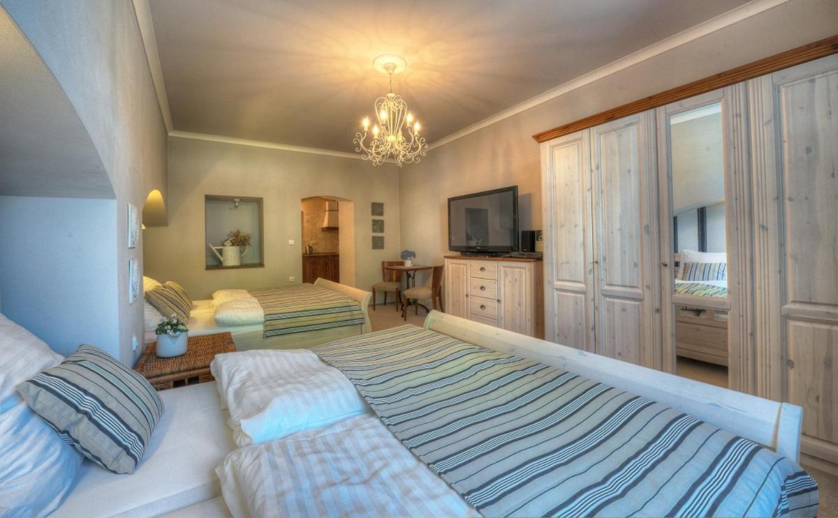 Hotel Pansky Dum Nove Mesto na Morave Luaran gambar